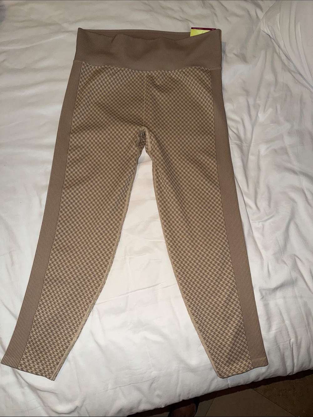 Neutral Houndstooth High-Waist 7/8 seamless Leggings